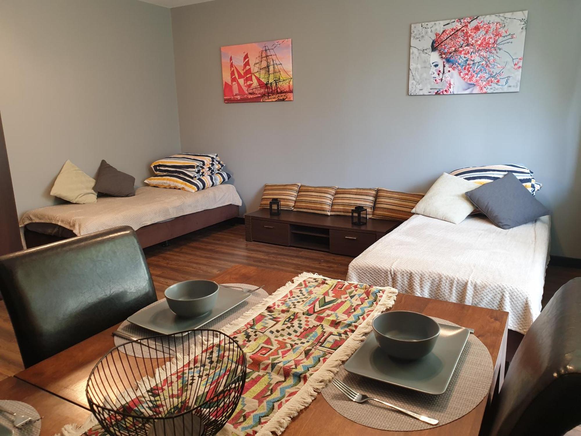 Przestronny Apartament Dla 9 Osob - 4 Sypialnie, Parking Γκλίβιτσε Εξωτερικό φωτογραφία